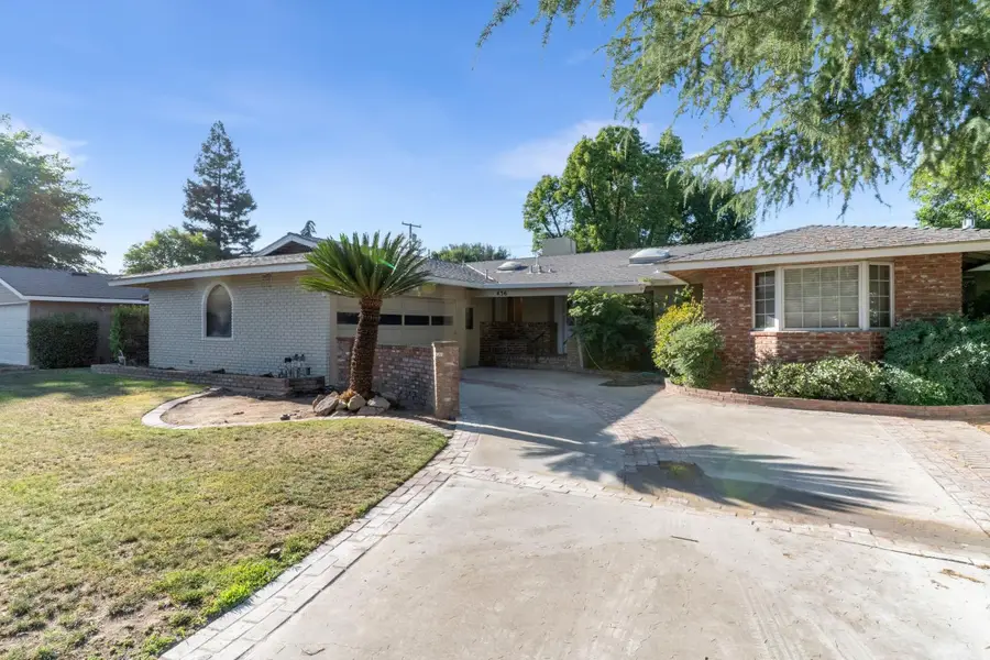 436 W Twain Avenue, Fresno, CA 93704 - #2