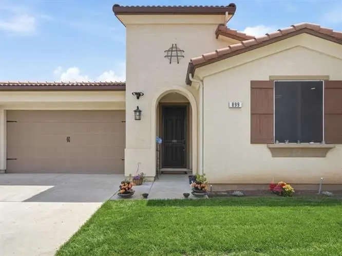 899 Blackwood Avenue, Clovis, CA 93619 - #2