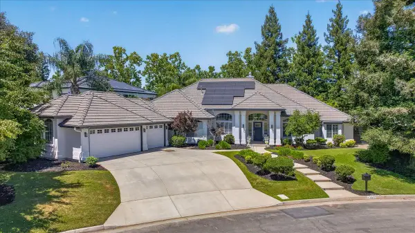 1306 E Valley Forge Drive, Fresno, CA 93720