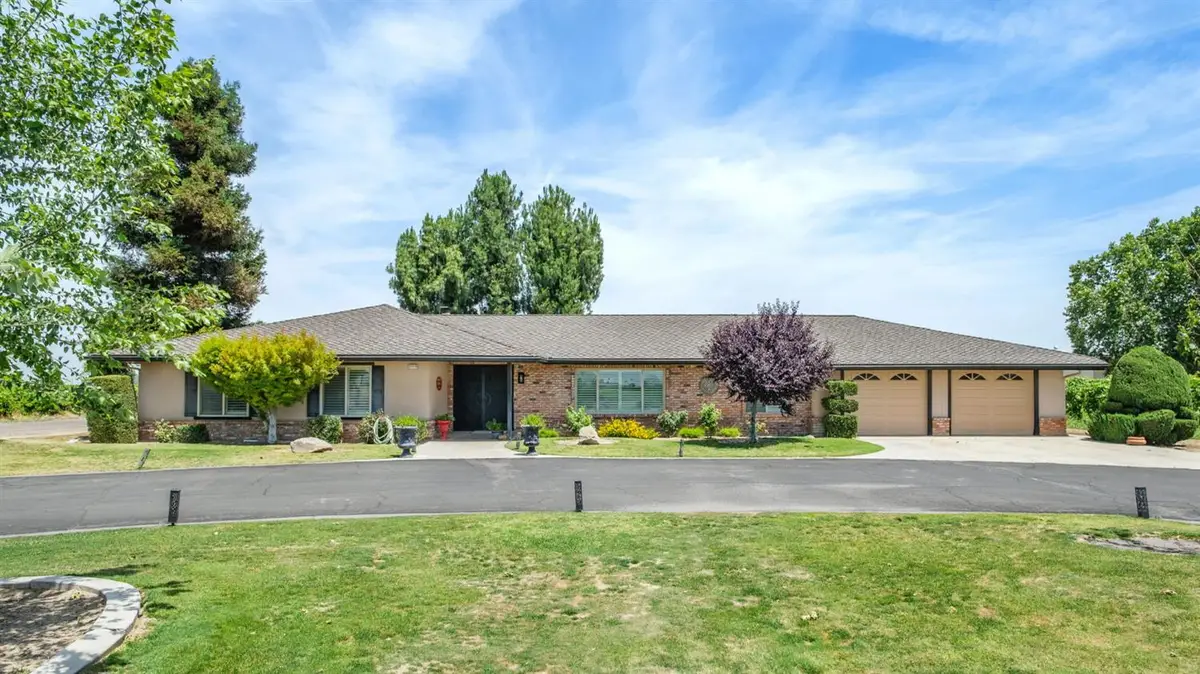 11378 E Dinuba, Selma, CA 93662 - #1