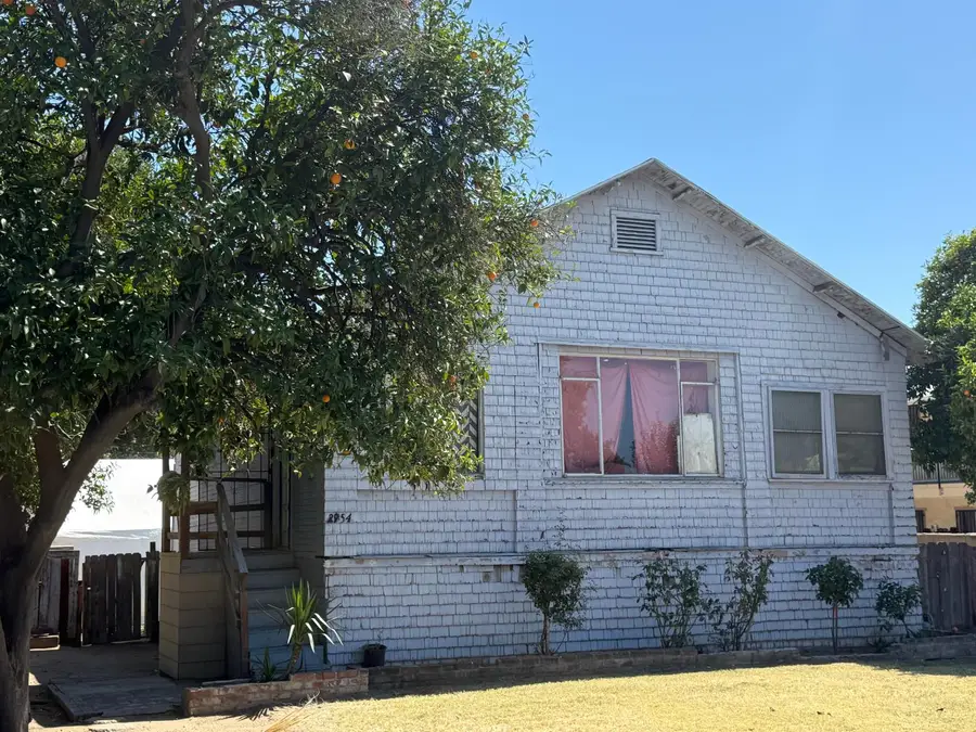 2954 E Illinois Avenue, Fresno, CA 93701 - #2