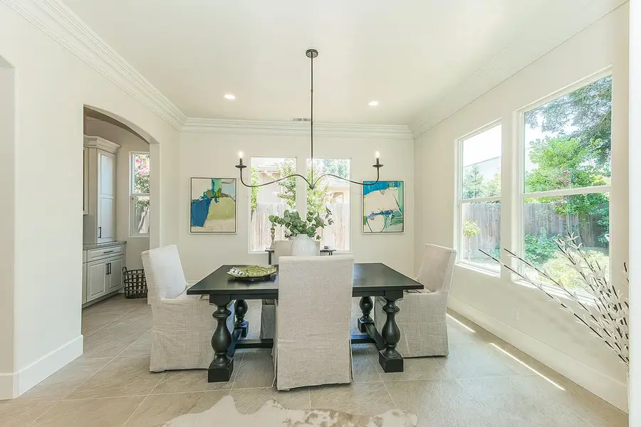 272 Omaha Avenue, Clovis, CA 93619 - #3