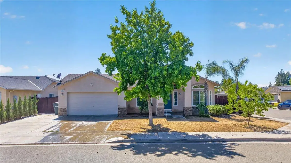 2437 N Tracy Avenue, Fresno, CA 93722 - #1