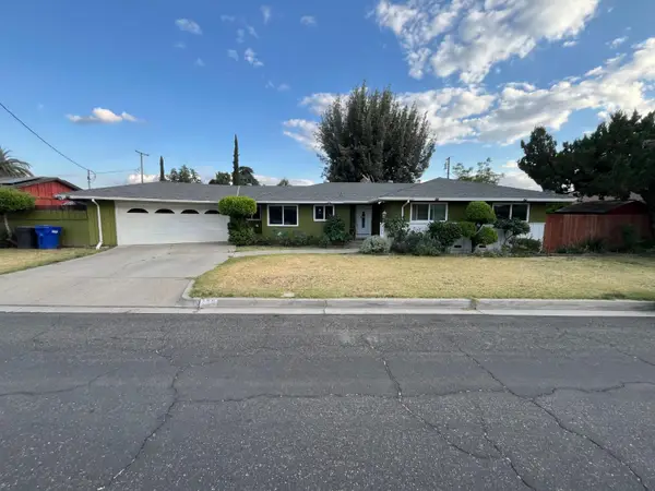 220 W Wayside Drive, Dinuba, CA 93618