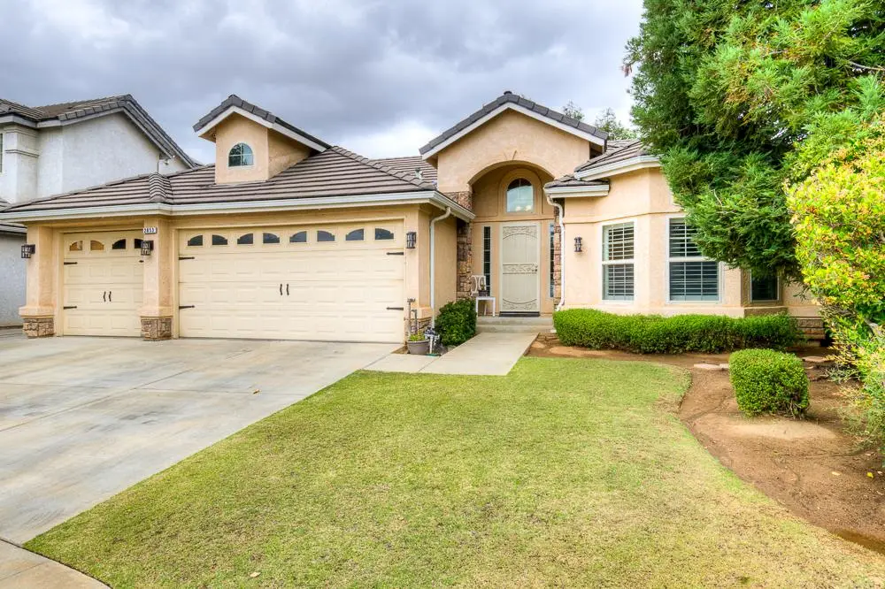 2853 N Mckelvey Avenue, Fresno, CA 93727 - #1
