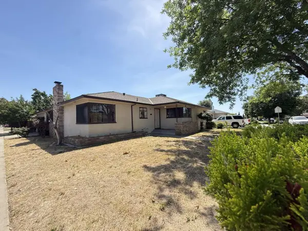 3654 E Donner Avenue, Fresno, CA 93726