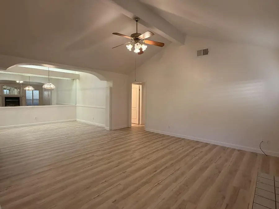 2504 Riverview Drive, Madera, CA 93637 - #3