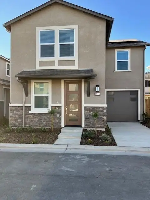 6576 E Clingstone Dr, Fresno, CA 93727 - #1