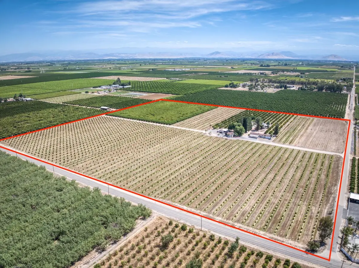 7126 E Muscat Avenue, Fresno, CA 93725 - #1