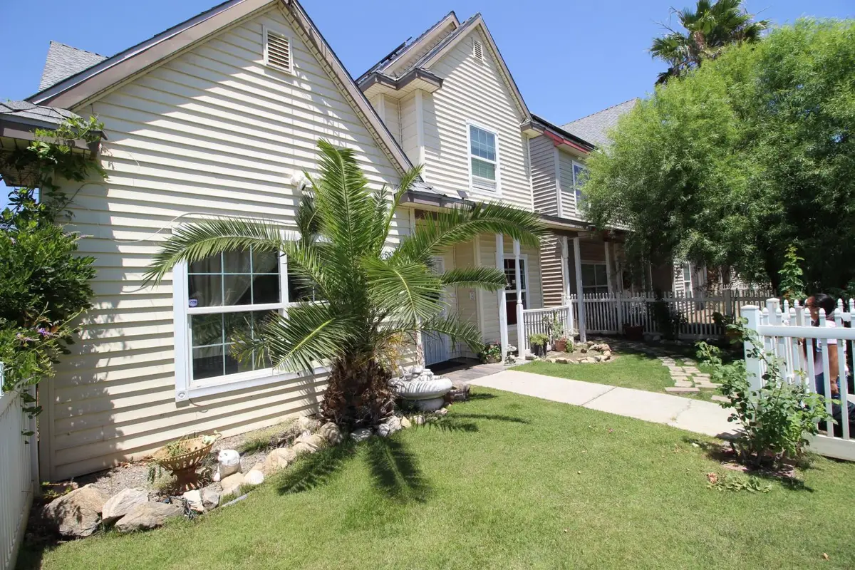 524 21st Avenue, Bakersfield, CA 93301 - #1