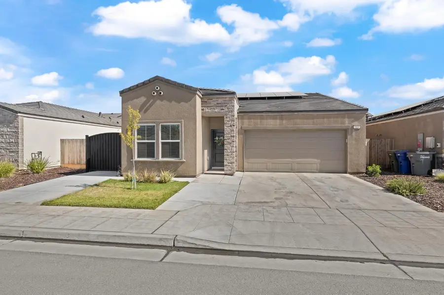 7034 W Willis Avenue, Fresno, CA 93723 - #2