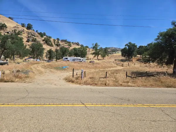 37632 Mistletoe Road, Yokuts Valley, CA 93675