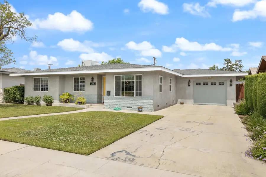 1438 S Church Avenue, Reedley, CA 93654 - #2