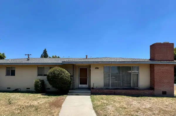 2300 14th Avenue, Kingsburg, CA 93631