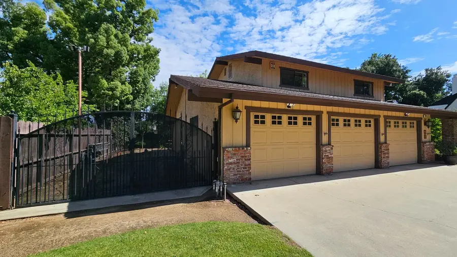 3747 E Huntington Boulevard, Fresno, CA 93702 - #3