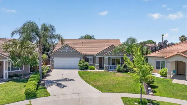 6105 E Cortland Avenue, Fresno, CA 93727