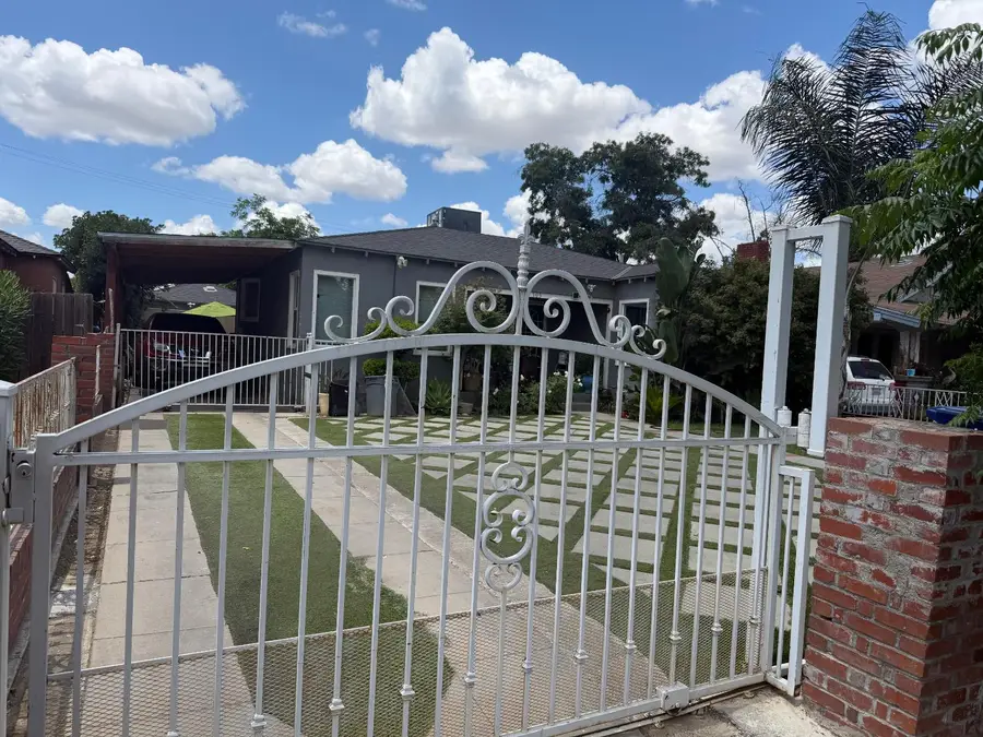 305 N Ferger Avenue, Fresno, CA 93701 - #3