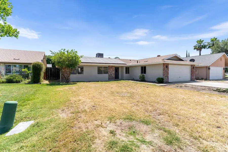 2117 Beechwood Court, Hanford, CA 93230 - #2