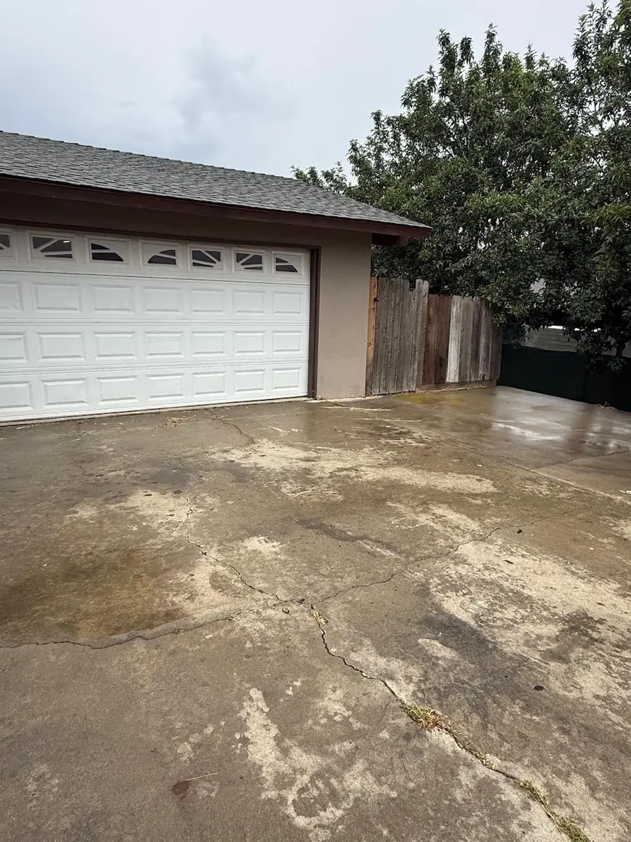17316 Camden Drive, Madera, CA 93638 - #2