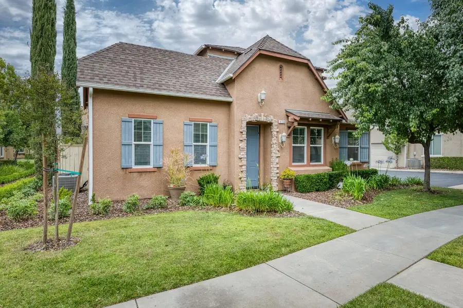 4158 Trenton Avenue, Clovis, CA 93619 - #2