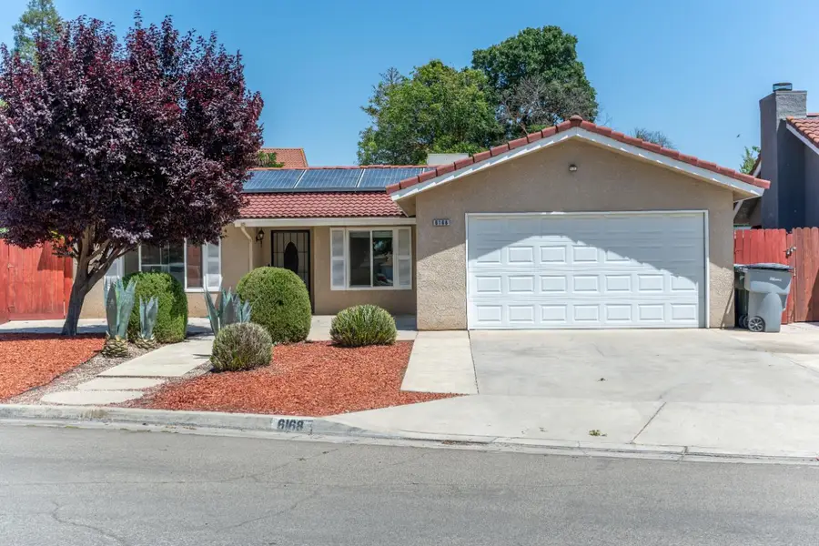 6168 N Lola Avenue, Fresno, CA 93722 - #2
