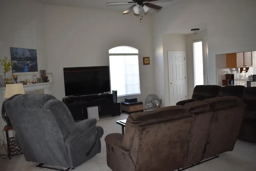 829 E Green Acres Drive, Fresno, CA 93720 - #2