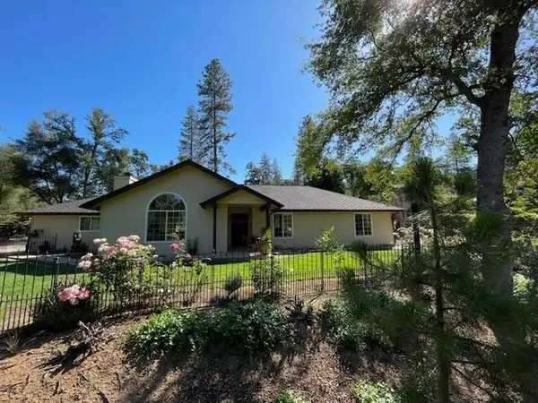 49389 Venado Court, Coarsegold, CA 93614