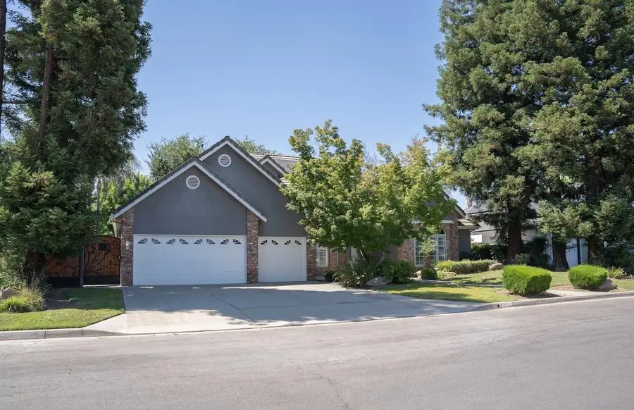 4976 W Birch Avenue, Fresno, CA 93722 - #3