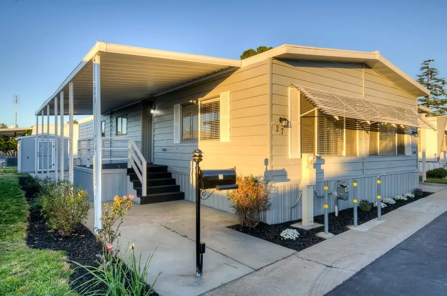 1500 Villa Avenue #27, Clovis, AP 96312 - #2