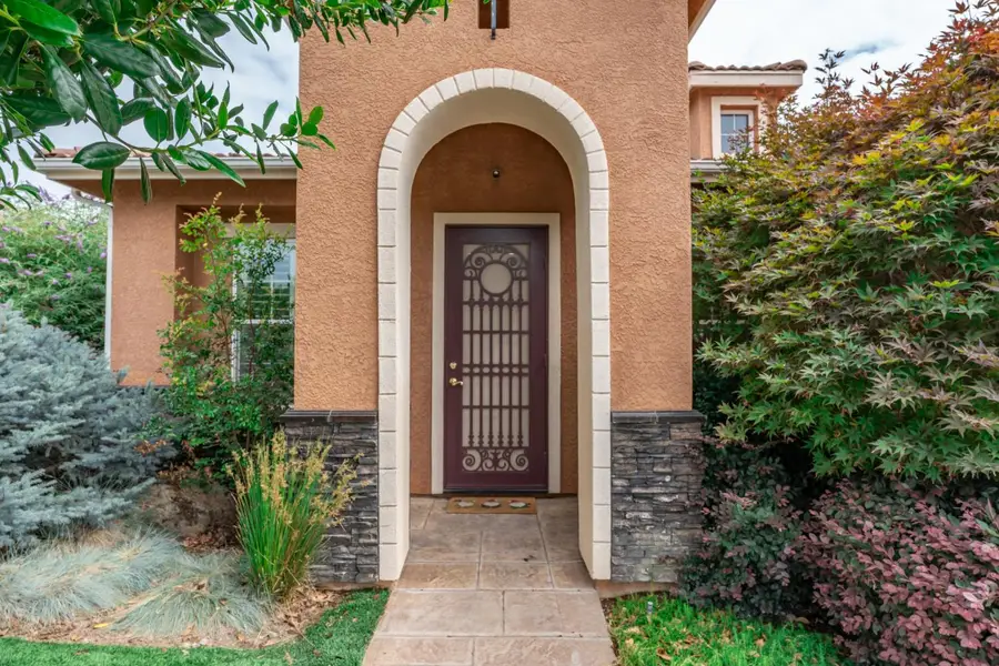 3063 Everglade Avenue, Clovis, CA 93619 - #3
