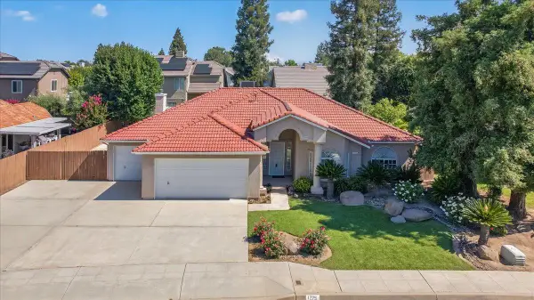 1275 Chennault Avenue, Clovis, CA 93611