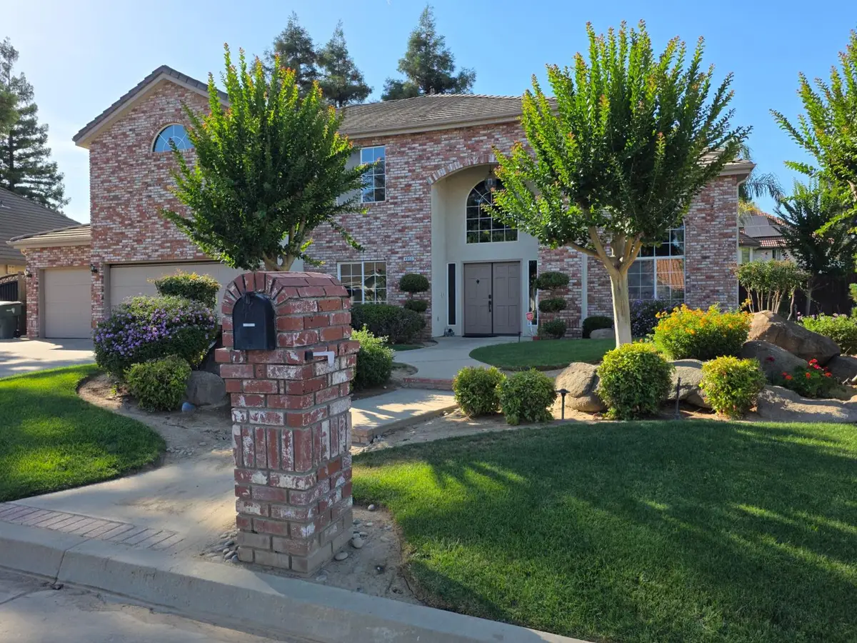 4950 W Minarets Avenue, Fresno, CA 93722 - #1