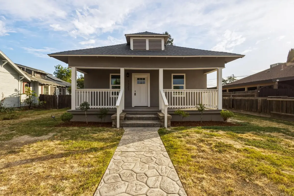 1127 J Street, Reedley, CA 93654 - #1