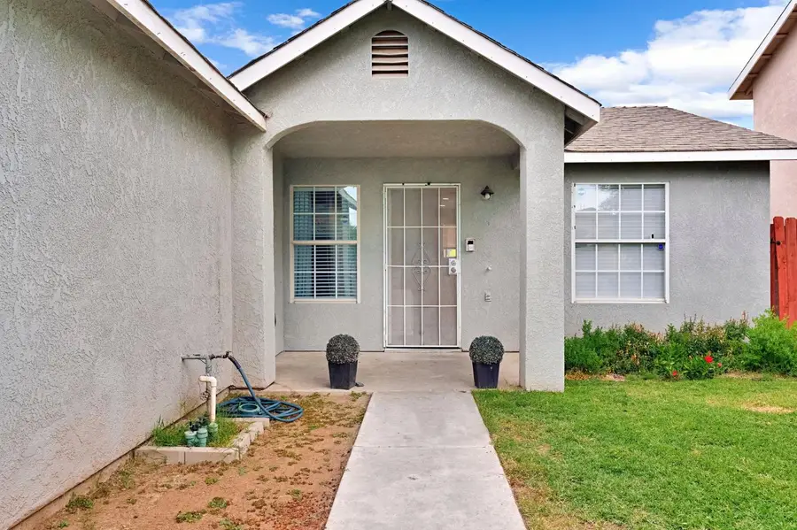 1402 N Bush Avenue, Fresno, CA 93727 - #3