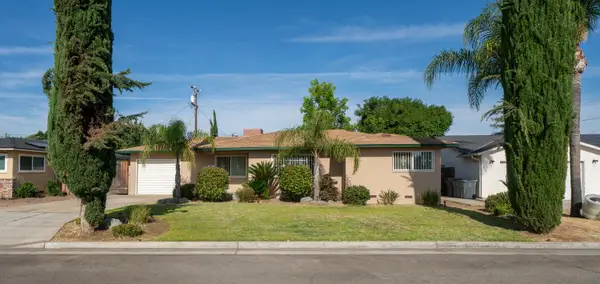 2827 N Barton Avenue, Fresno, CA 93703