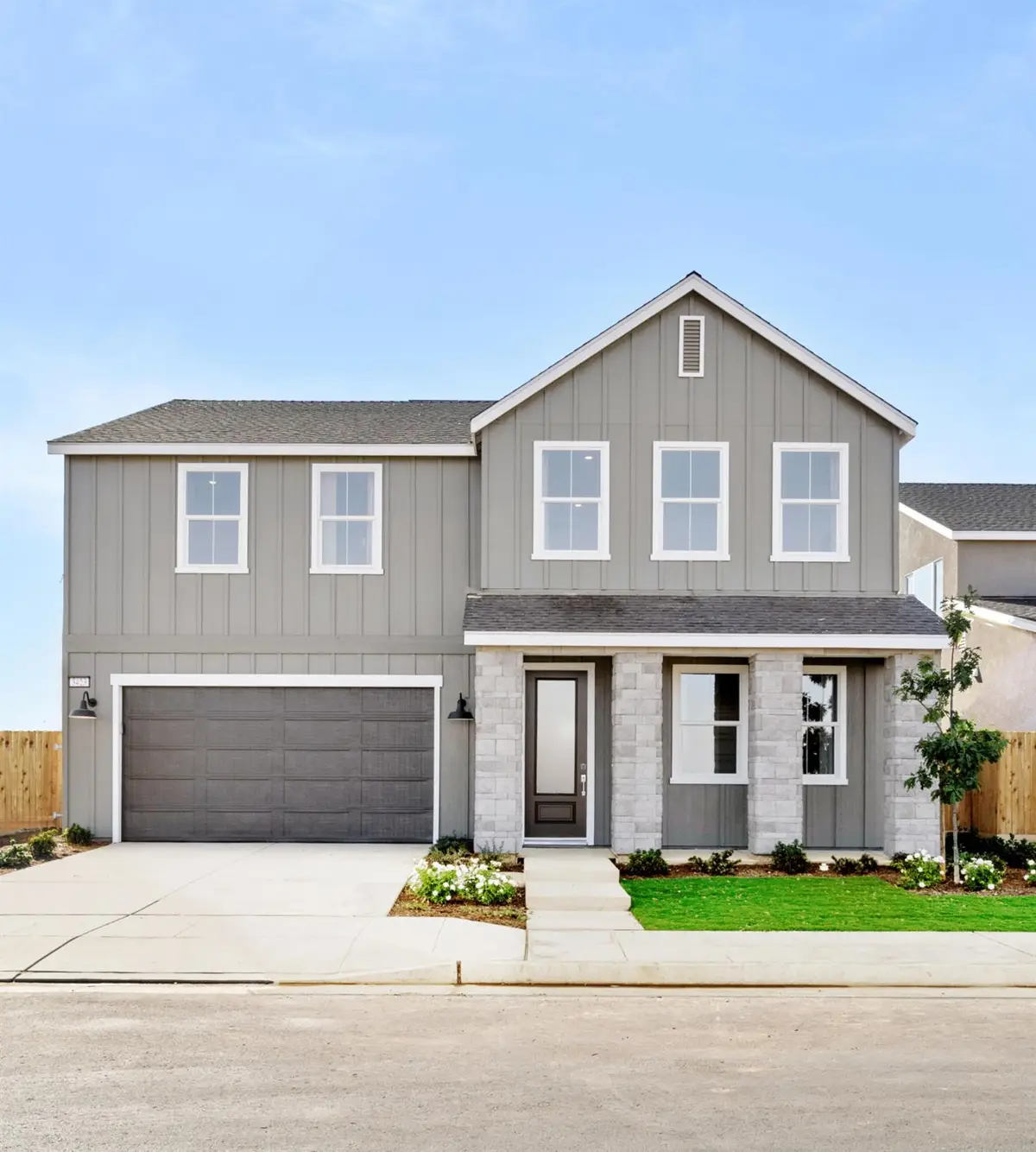 3423 N Mcarthur Avenue, Fresno, CA 93727 - #1