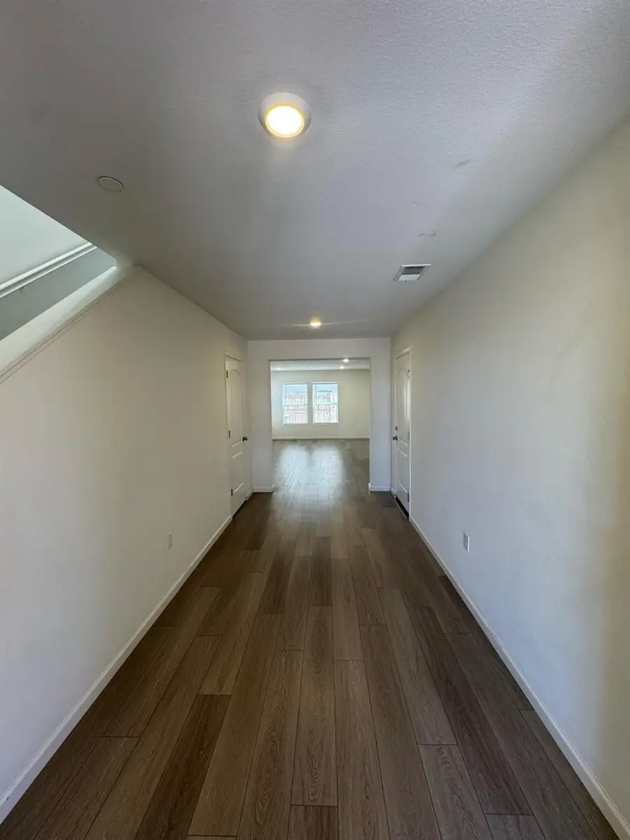 6683 E Madison Avenue, Fresno, CA 93727 - #2