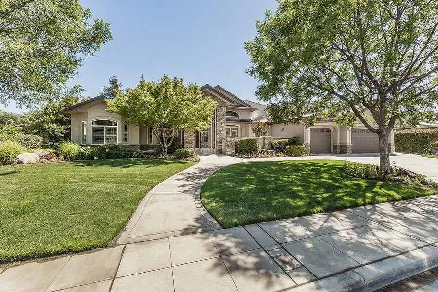2998 Ashcroft, Clovis, CA 93611 - #2