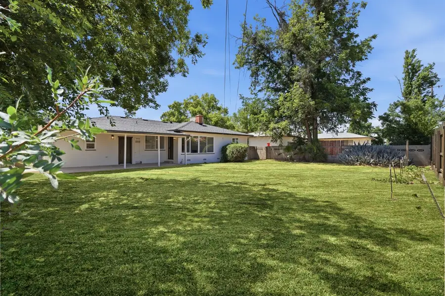 3254 N Howard Avenue, Fresno, CA 93726 - #3