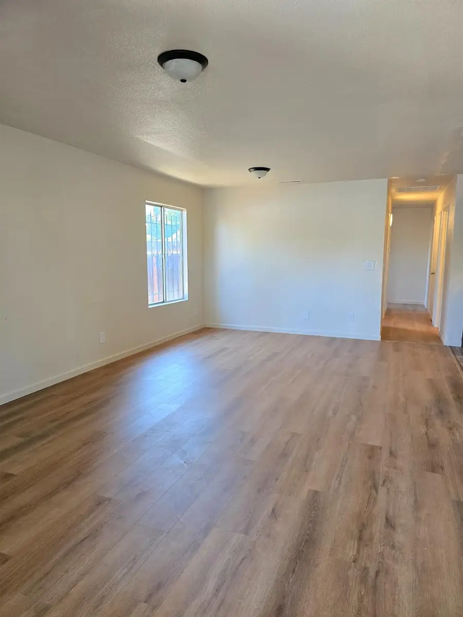 292 N College Avenue, Fresno, CA 93701 - #3