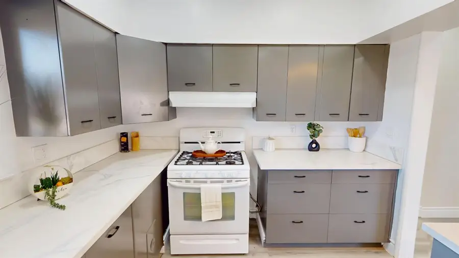 3015 N Adoline Avenue, Fresno, CA 93705 - #3
