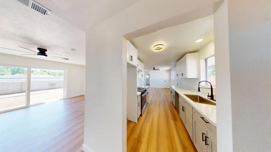 4298 N Holt Avenue, Fresno, CA 93705 - #3
