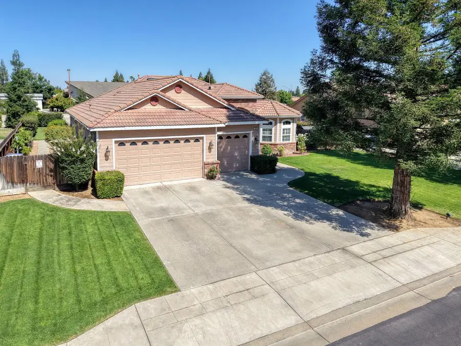 2665 Cypress Avenue, Clovis, CA 93611 - #3