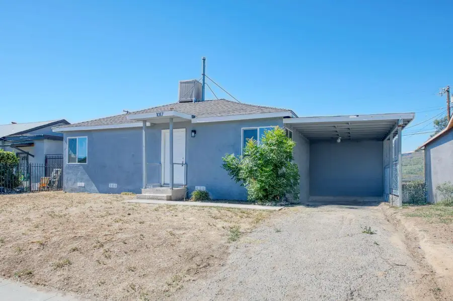1017 E Vine Avenue, Fresno, CA 93706 - #3
