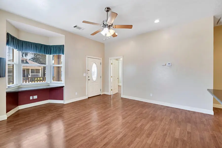 220 N College Avenue, Fresno, CA 93701 - #3