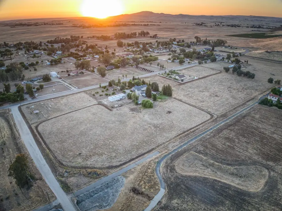 8584 N Madsen Avenue, Clovis, CA 93619 - #3