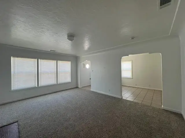 1806 E Clinton, Fresno, CA 93703 - #3