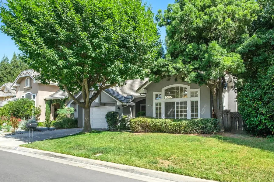 807 E Brighton Lane, Fresno, CA 93720 - #3