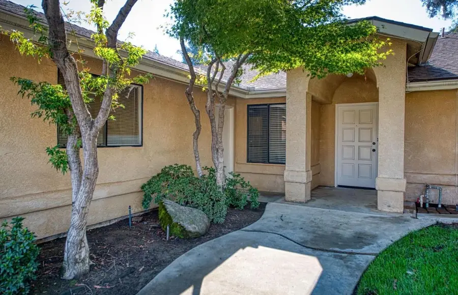1653 E Cole Avenue, Fresno, CA 93720 - #3