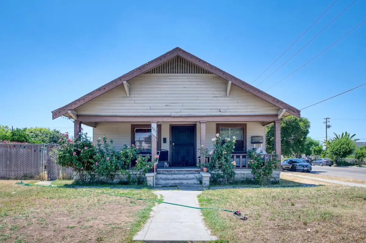 501 N Street, Sanger, CA 93657 - #1
